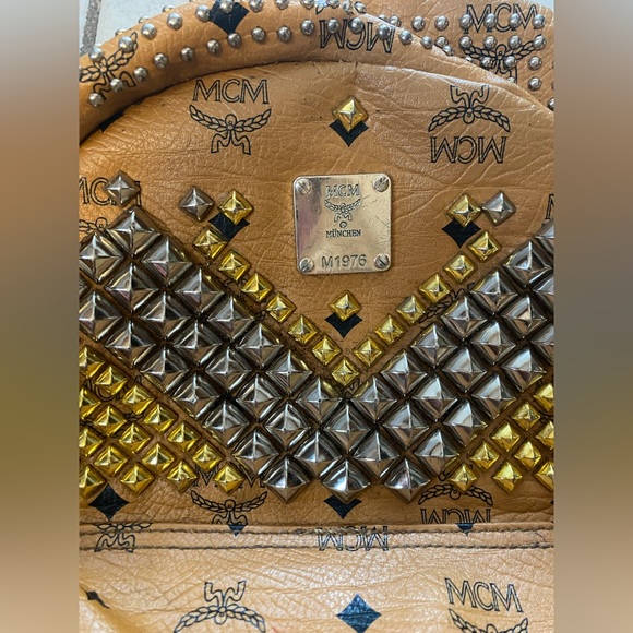๐MCM Cognac Silver & Gold Studded Medium Backpack *Used* M1976 See Photos - Picture 9 of 16